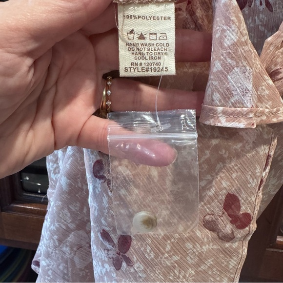 Mystree Floral Button-Up Sleeveless Blouse - Pink and Cream, Size Small - Picture 10 of 11